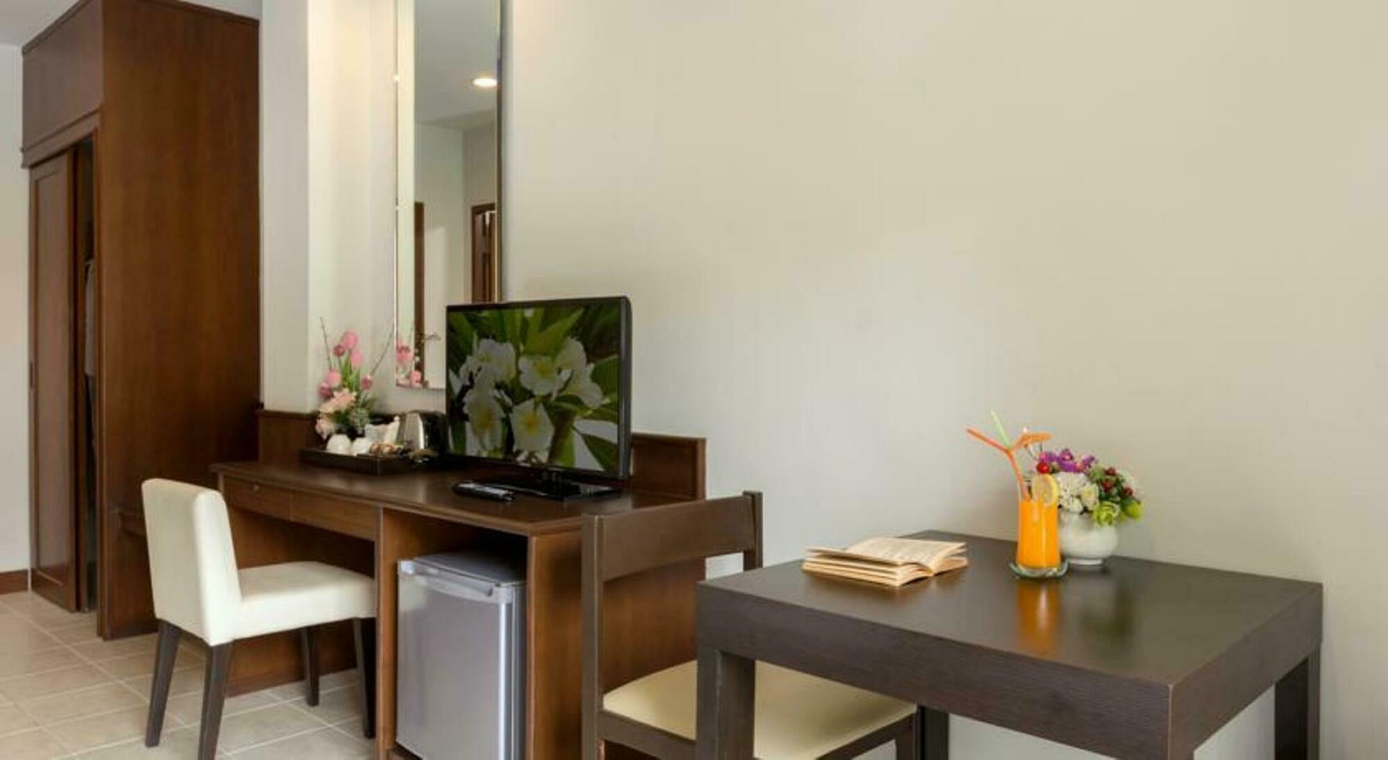 The Holiday Resort Pattaya Exterior foto